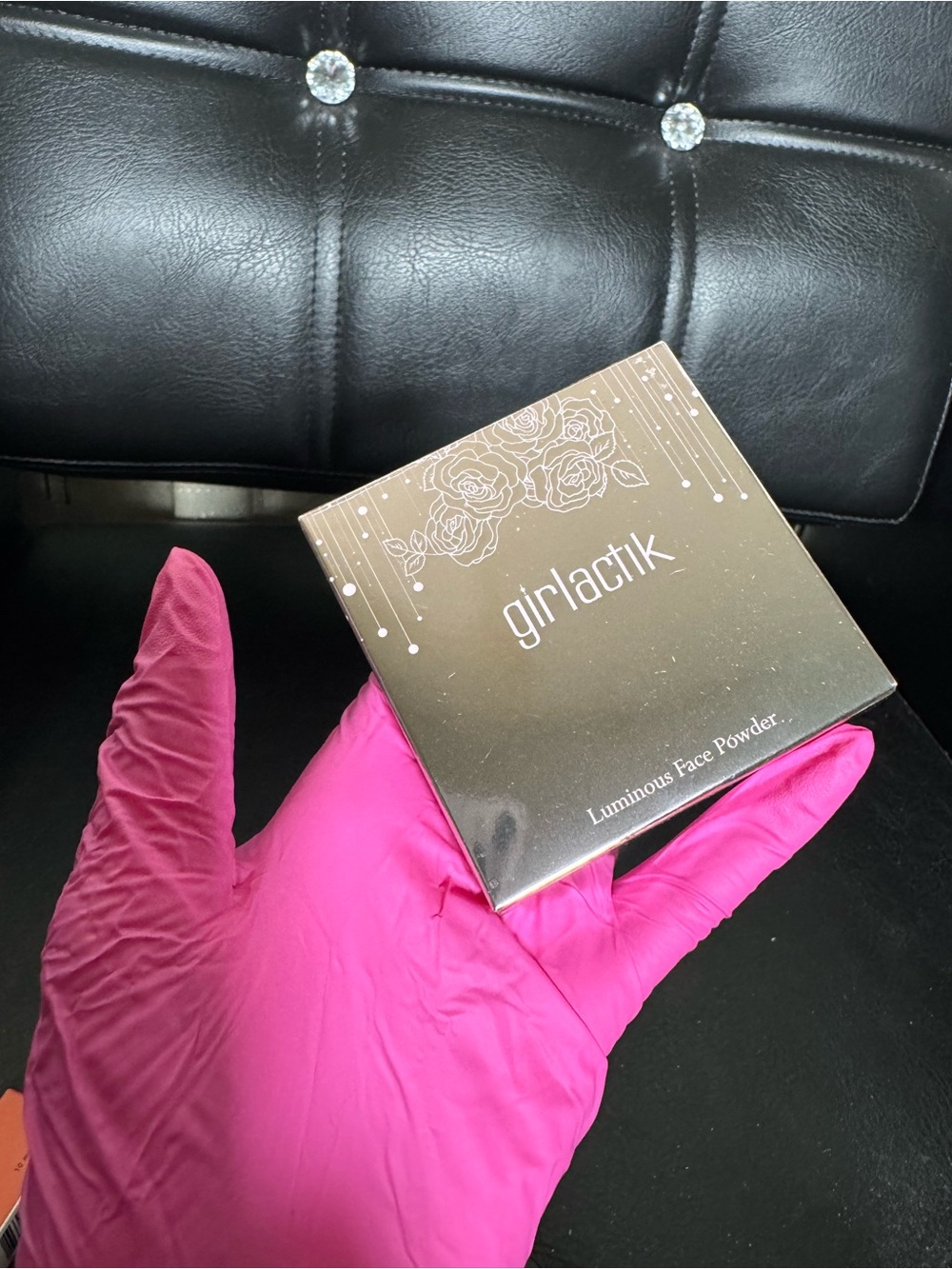Girlactik Luminous Face Powder - Medium